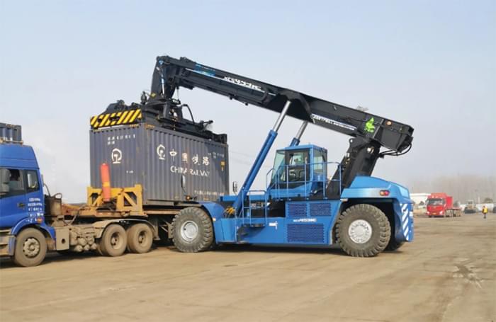 XCMG 45 ton electric reach stacker for container